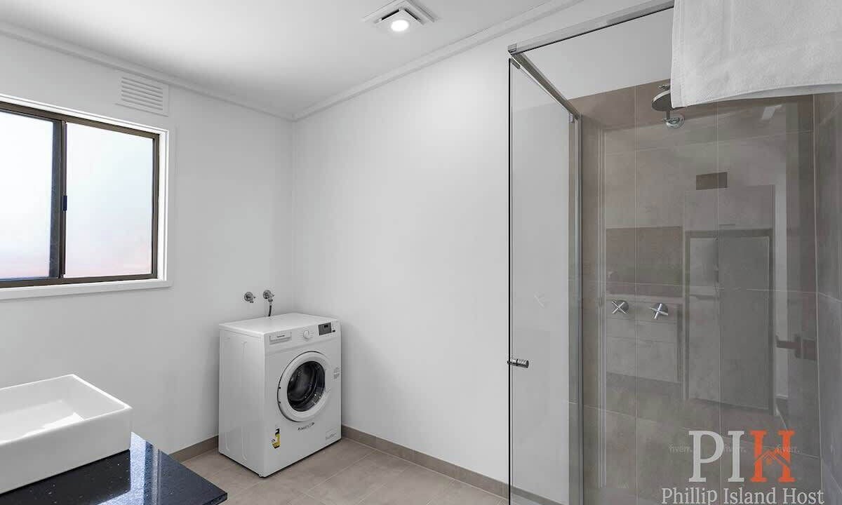 Photo of Bathroom in Cape Woolamai