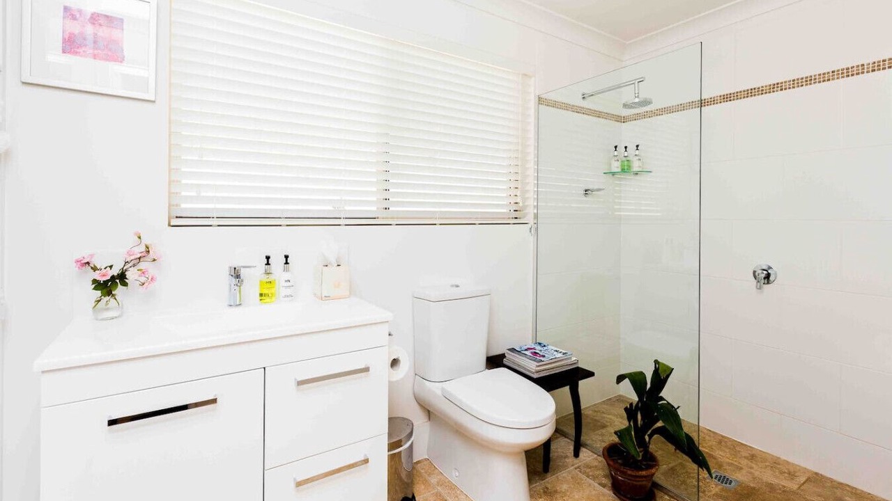 Photo of Bathroom in Eurunderee