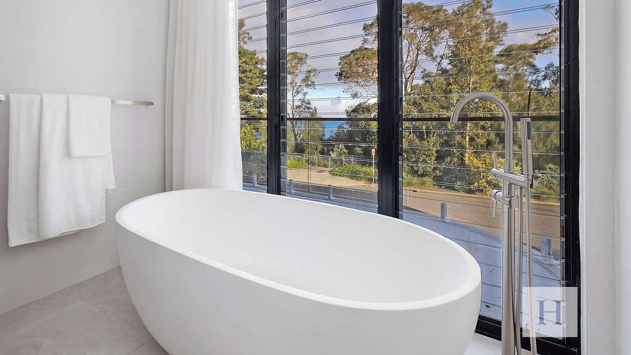 Photo of Bathroom in Morisset Park