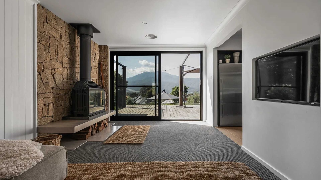 Photo of Livingroom in Tawonga South