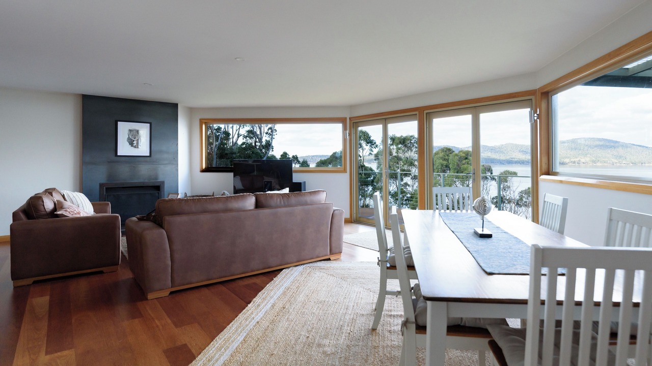 Photo of Livingroom in Gordon