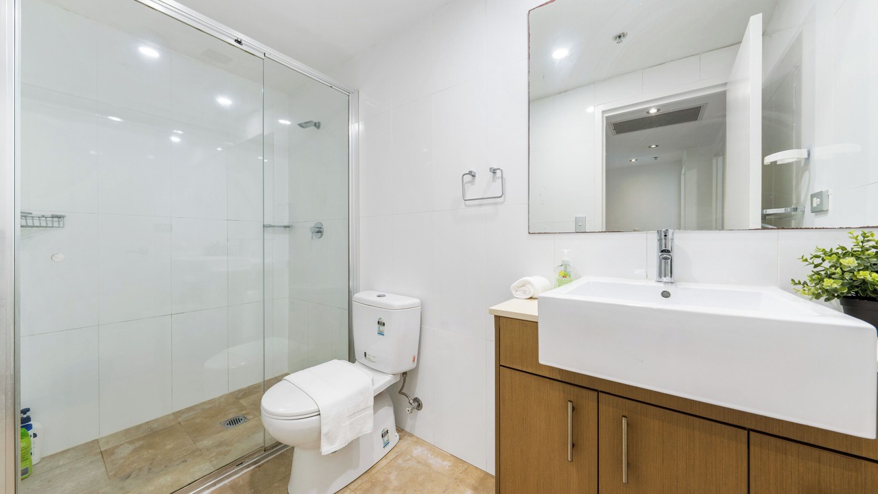 Photo of Bathroom in Haymarket