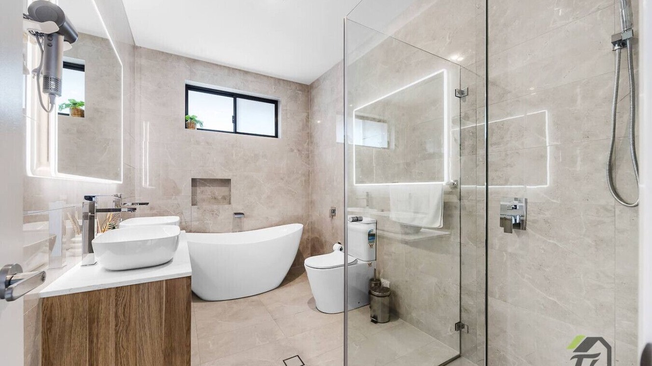 Photo of Bathroom in Austral