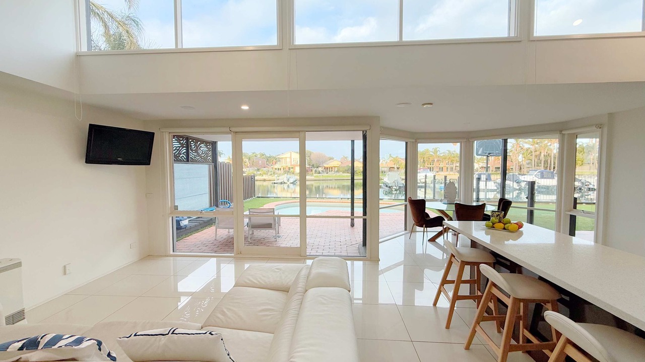 Photo of Livingroom in Patterson Lakes