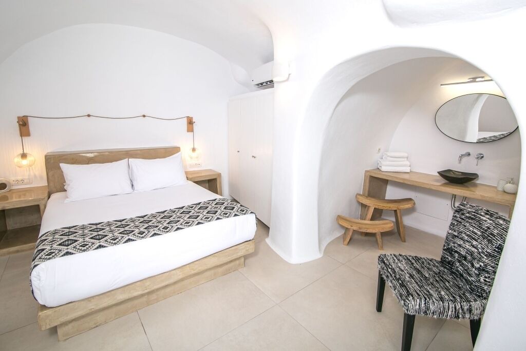 Photo of Bedroom in Oia