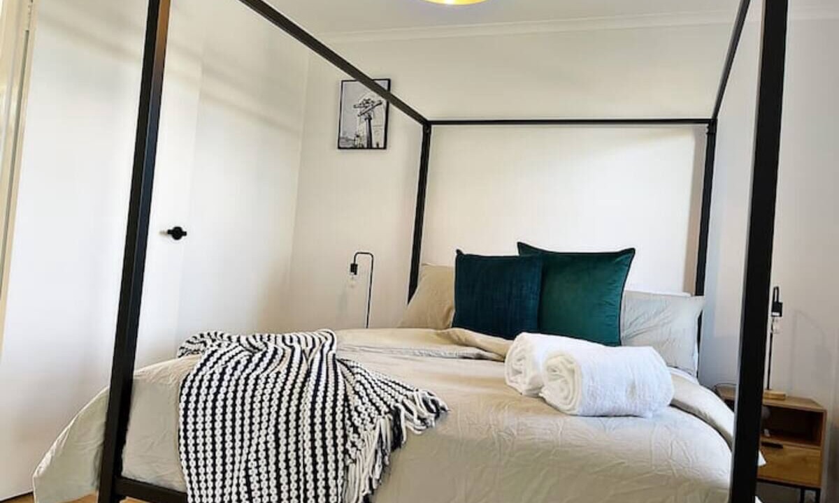 Photo of Bedroom in Batehaven