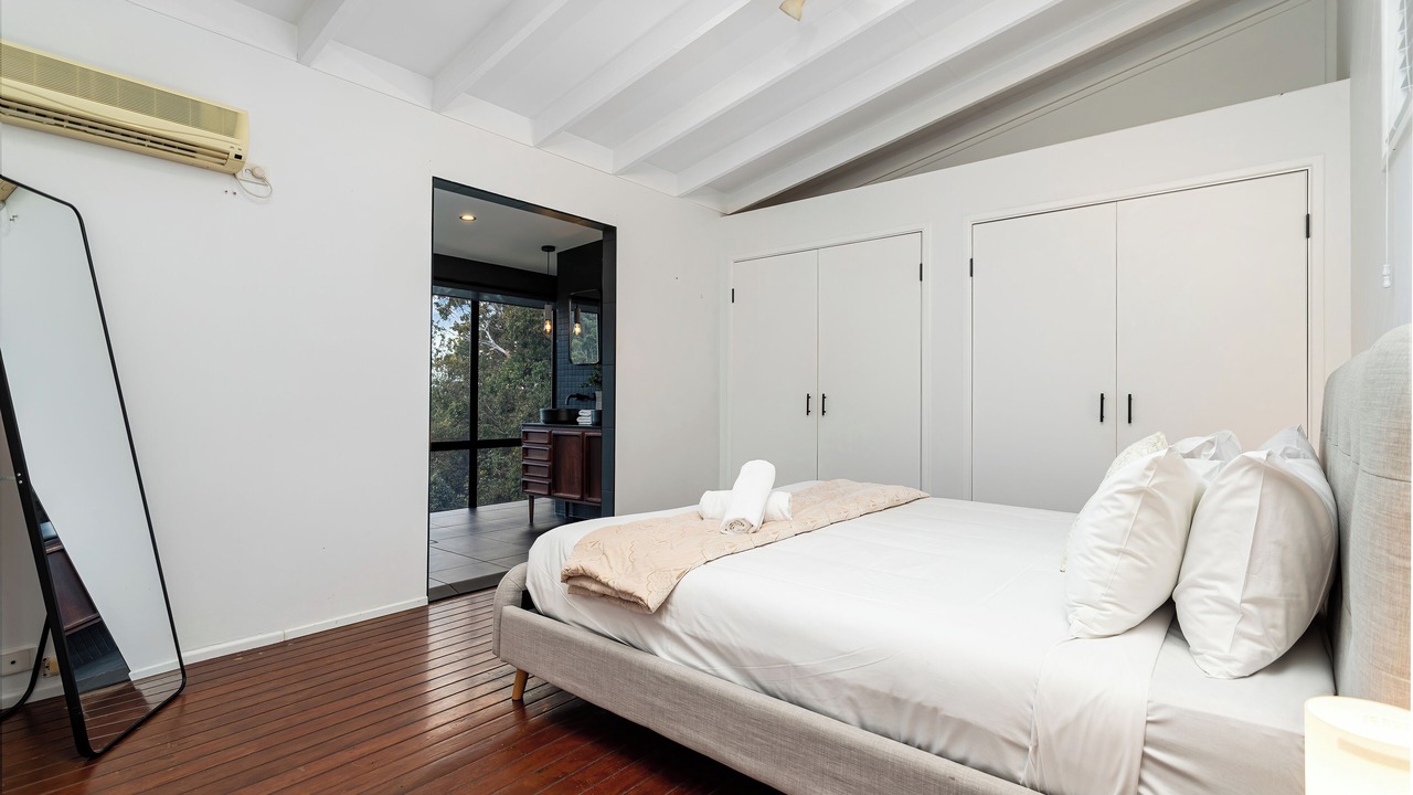 Photo of Bedroom in Advancetown
