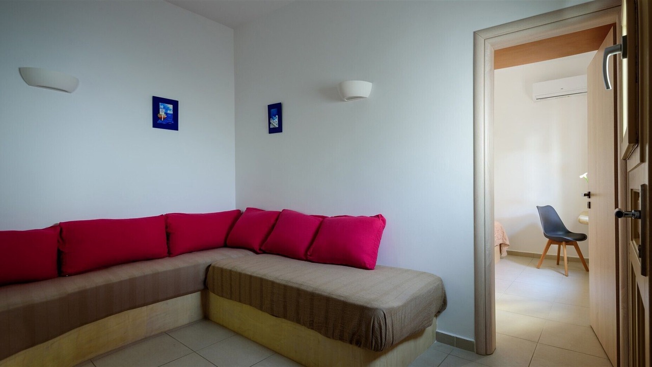 Photo of Livingroom in Tholos