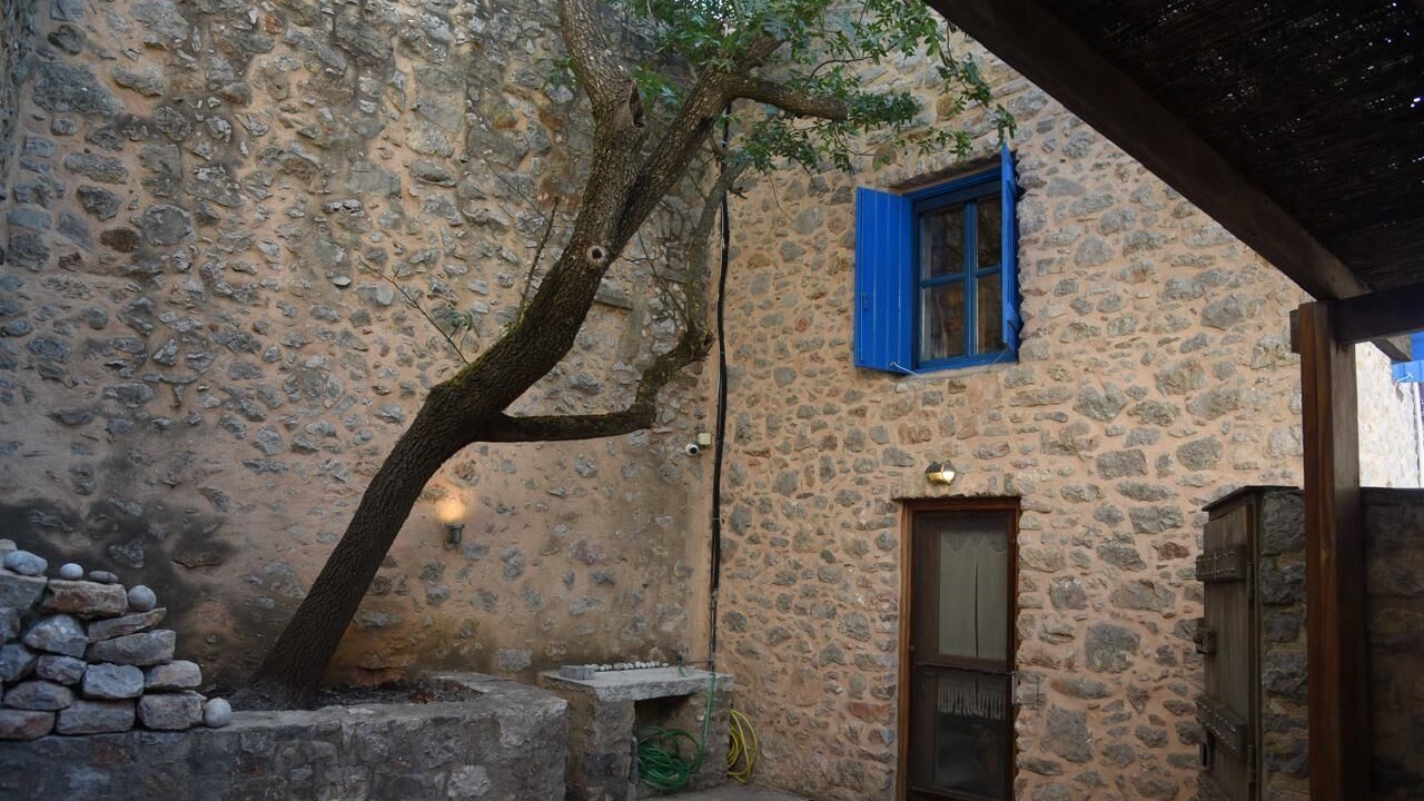 Photo of Patio Balcony in Avgonima