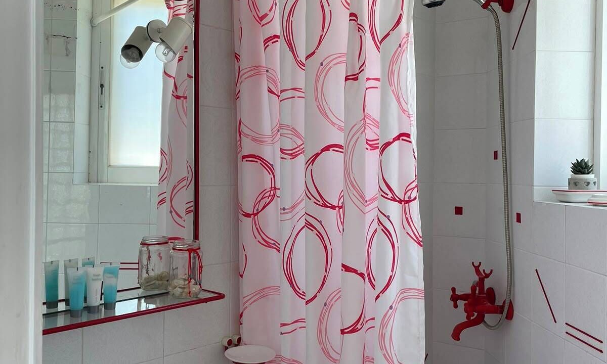 Photo of Bathroom in Kineta