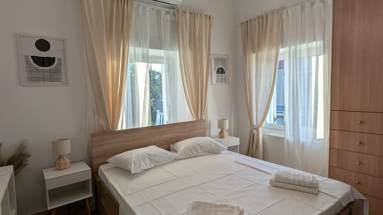 Photo of Bedroom in Kea