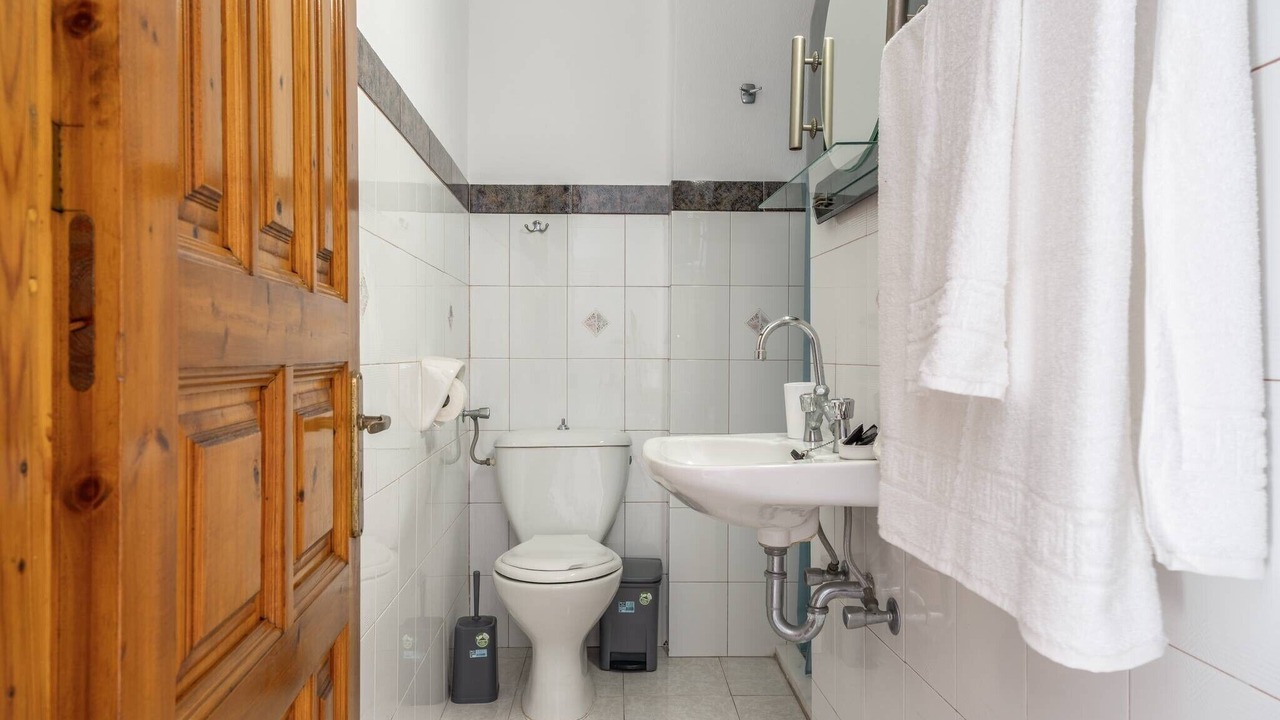 Photo of Bathroom in Skala