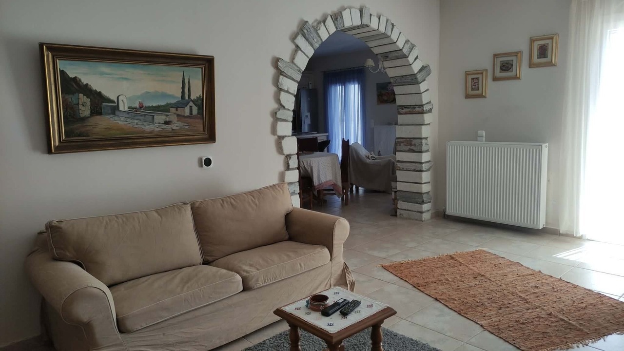 Photo of Livingroom in Aperathos