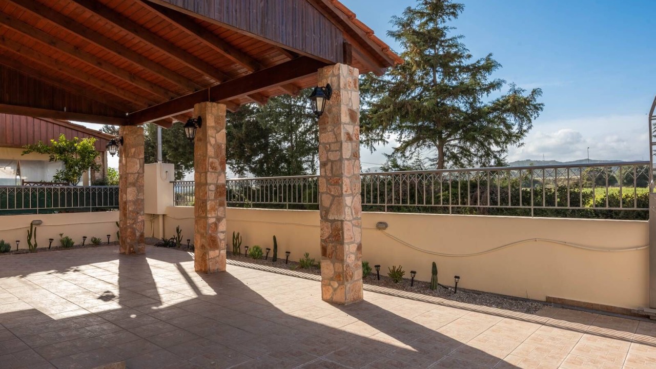 Photo of Patio Balcony in Gennadi