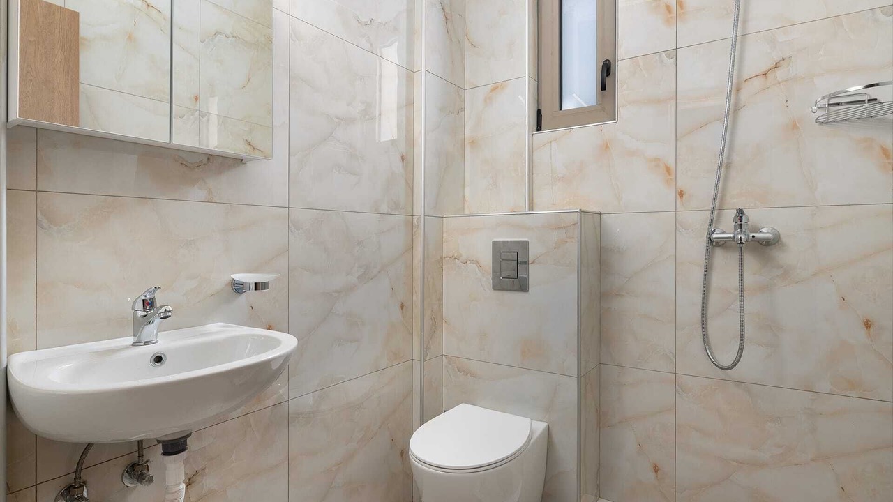 Photo of Bathroom in Petaloudes