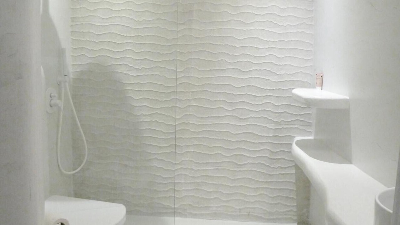 Photo of Bathroom in Elia