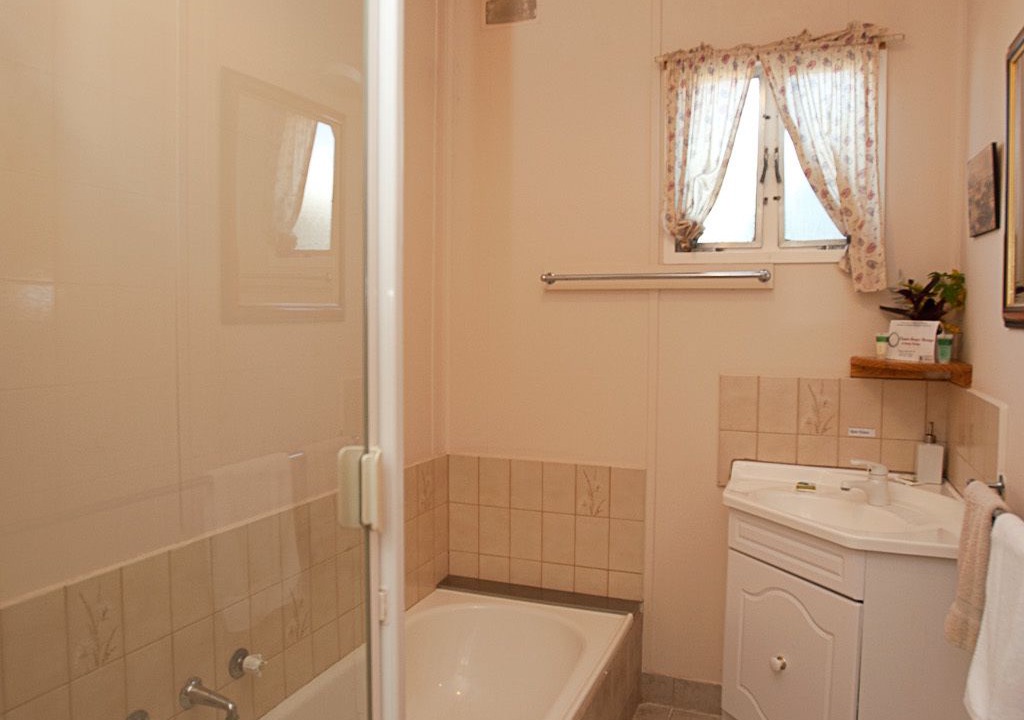 Photo of Bathroom in Orroroo