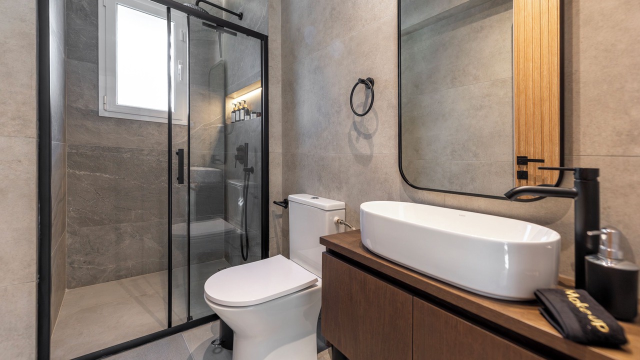 Photo of Bathroom in Anavyssos
