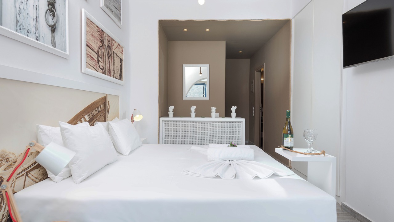 Photo of Bedroom in Katapola