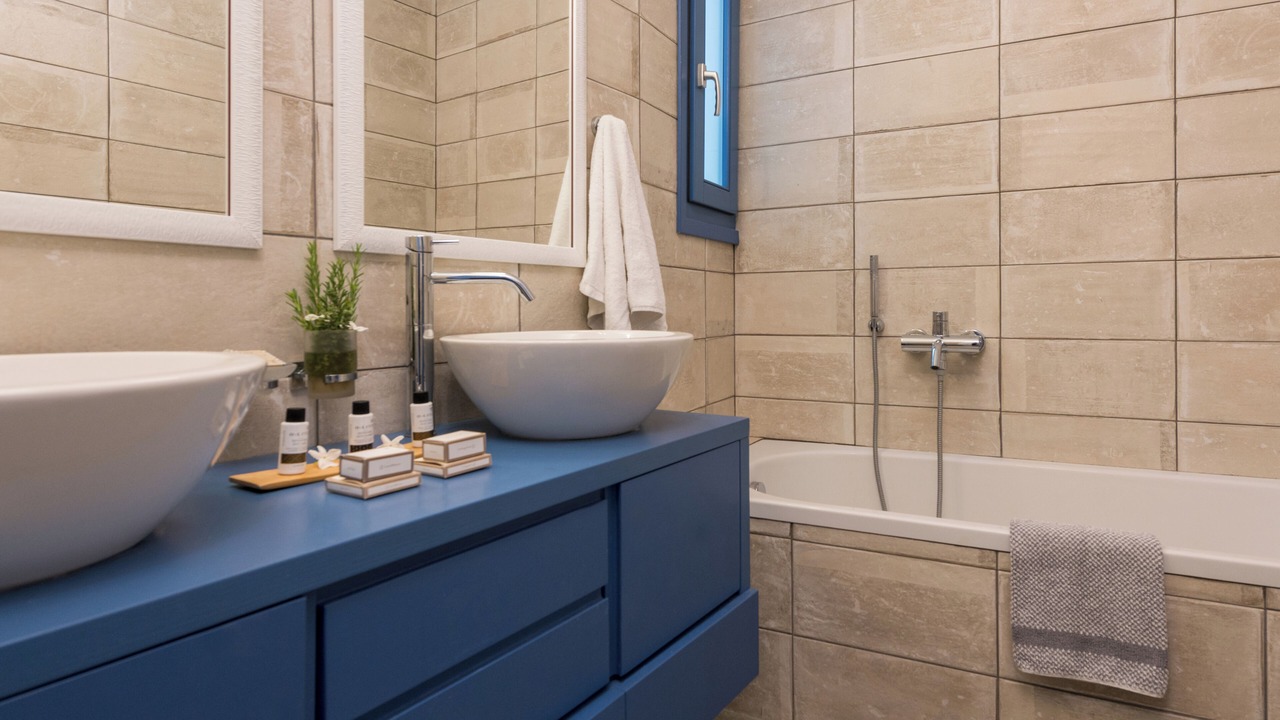 Photo of Bathroom in Katapola