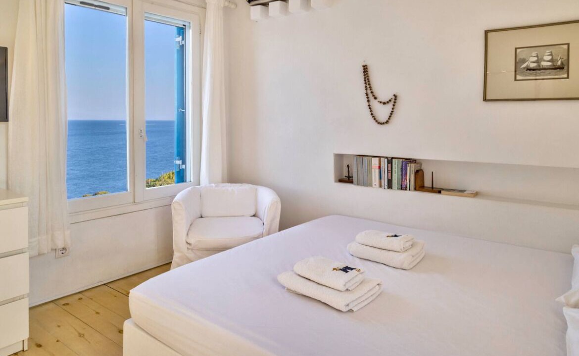 Photo of Bedroom in Antiparos