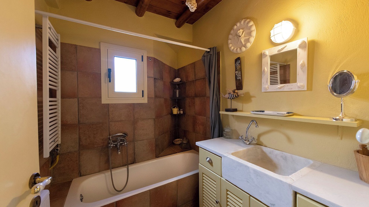 Photo of Bathroom in Ydrousa
