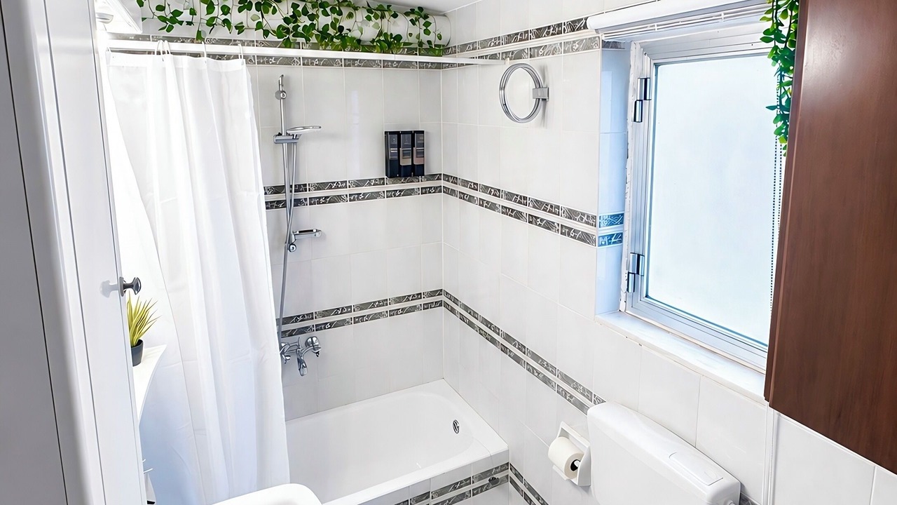 Photo of Bathroom in Omales