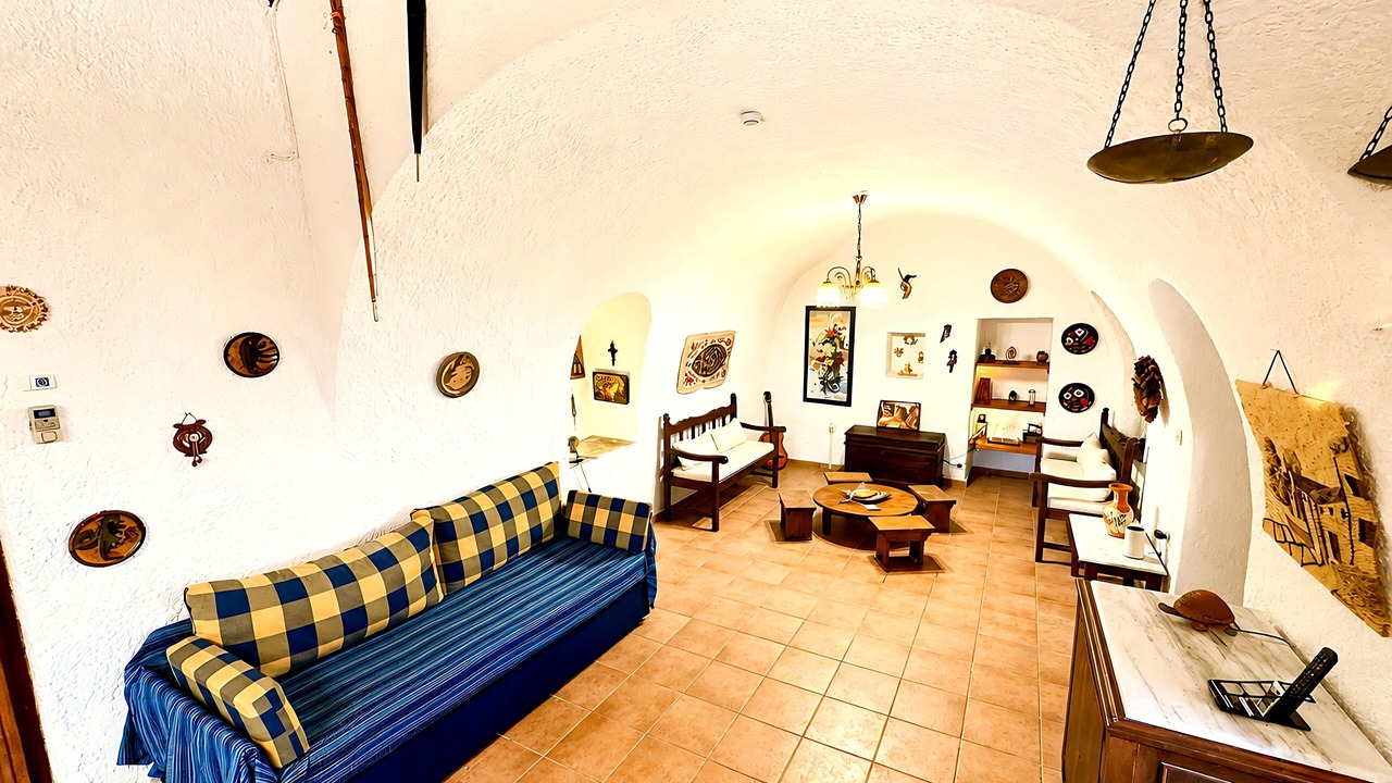 Photo of Livingroom in Omales