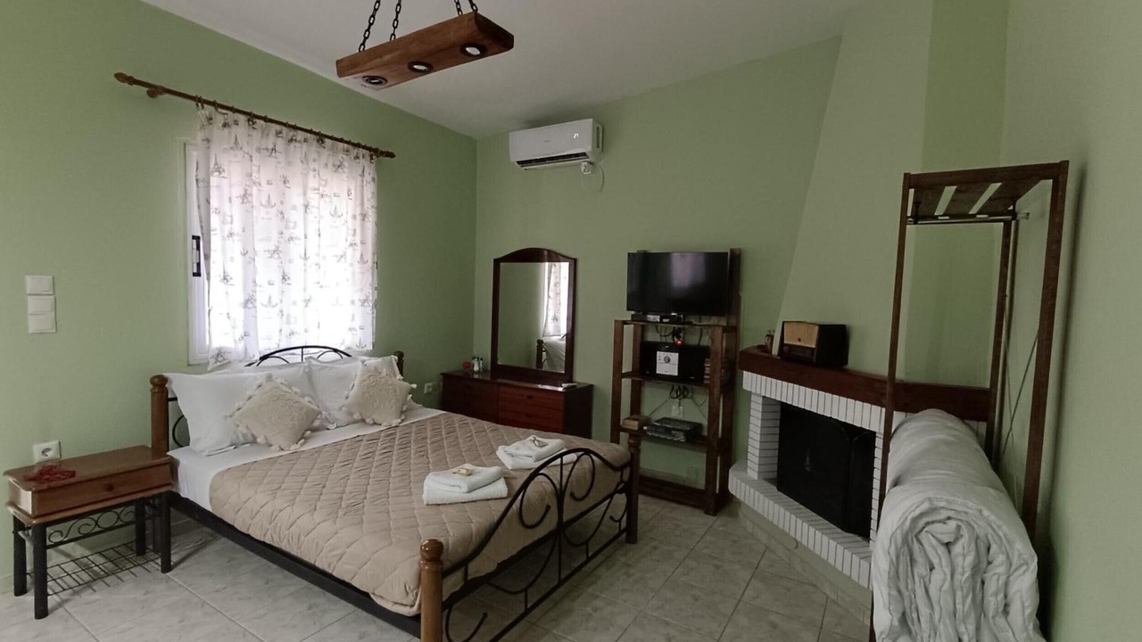 Photo of Bedroom in Ormos Agiou Ioannou