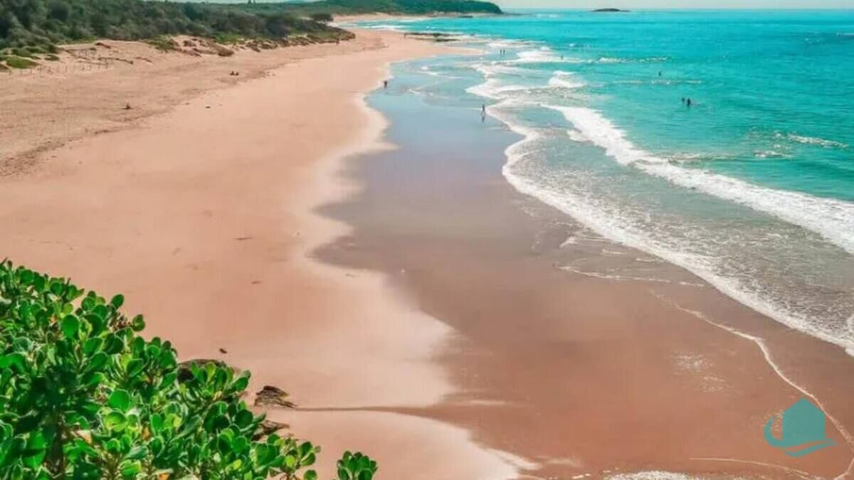 Photo of Others in Caves Beach
