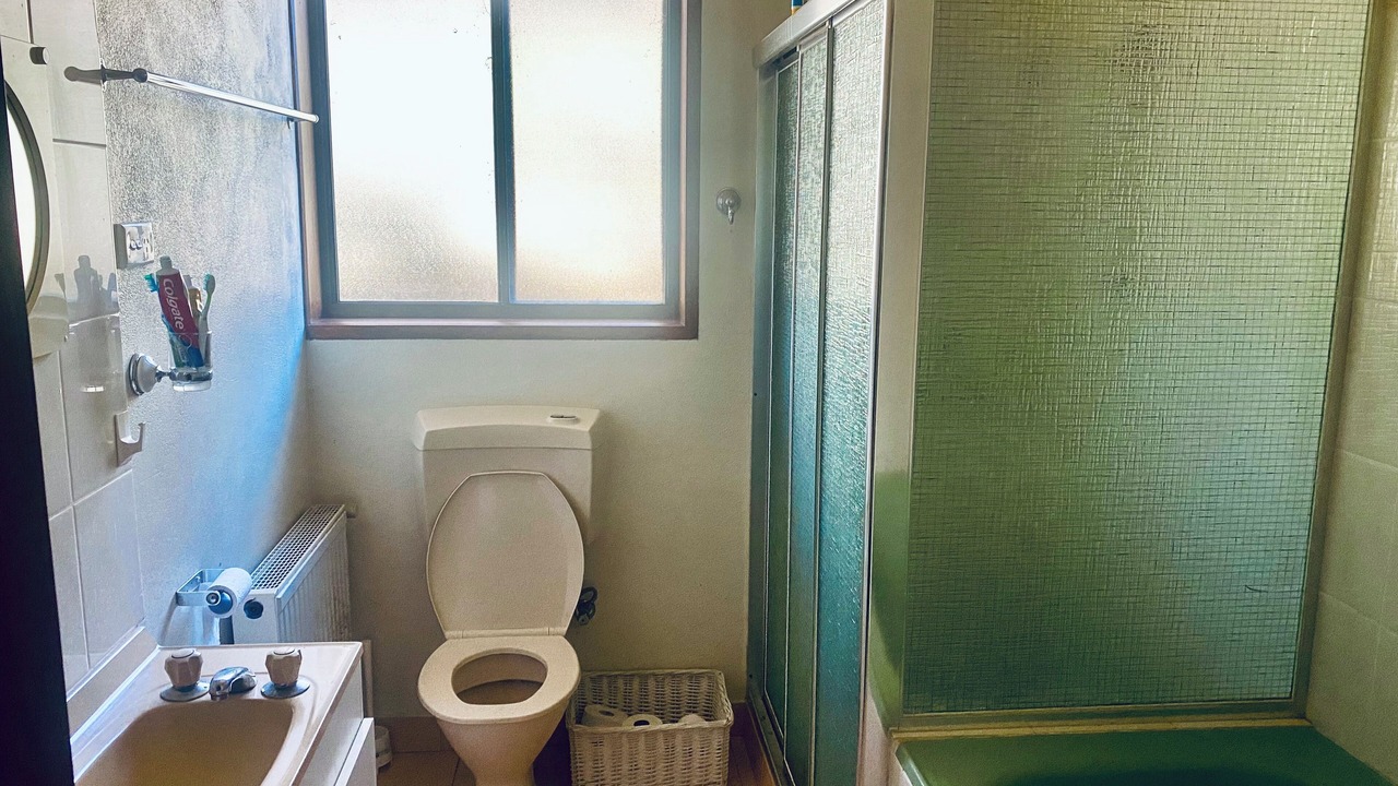 Photo of Bathroom in Gobur