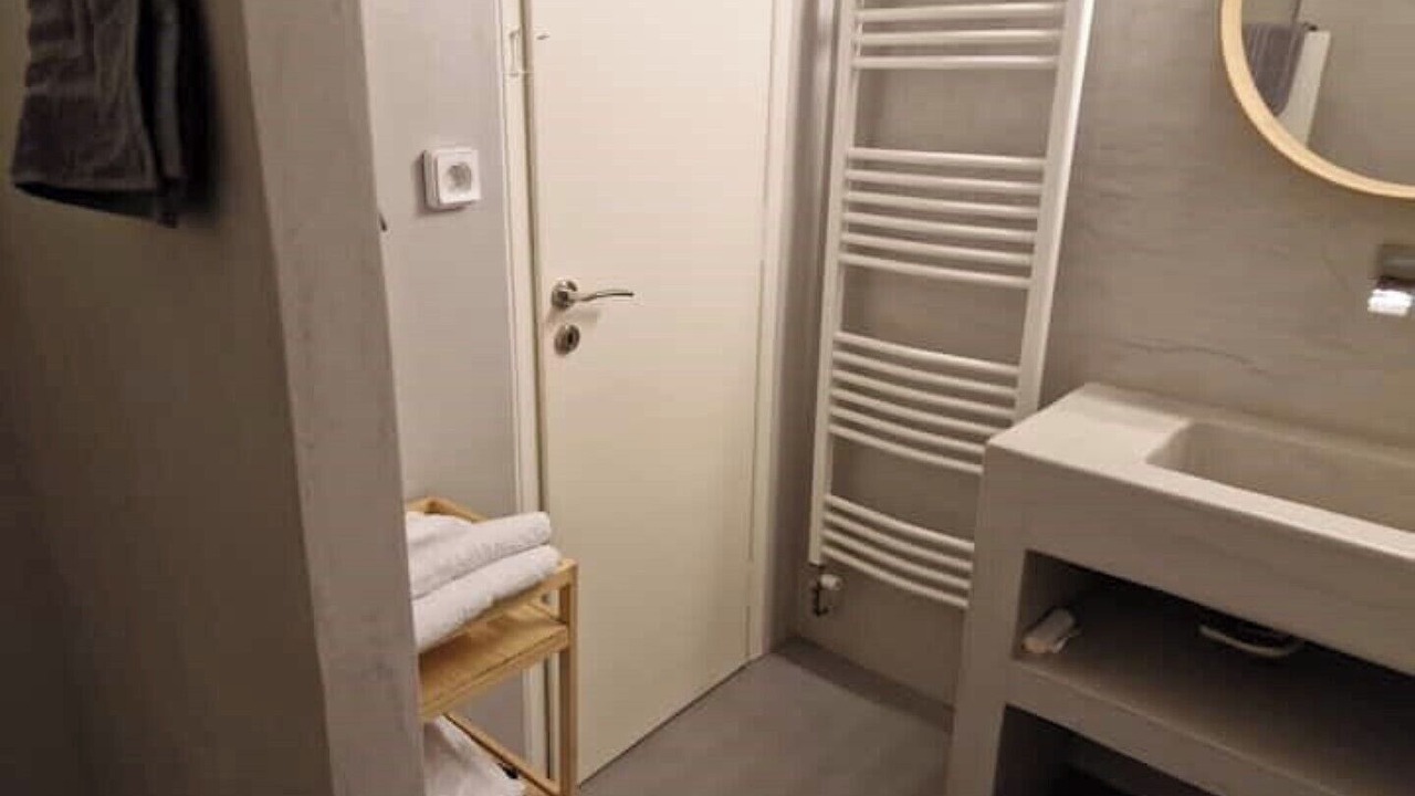 Photo of Bathroom in Platia Viktorias