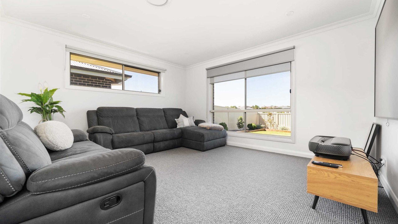 Photo of Livingroom in Kelso