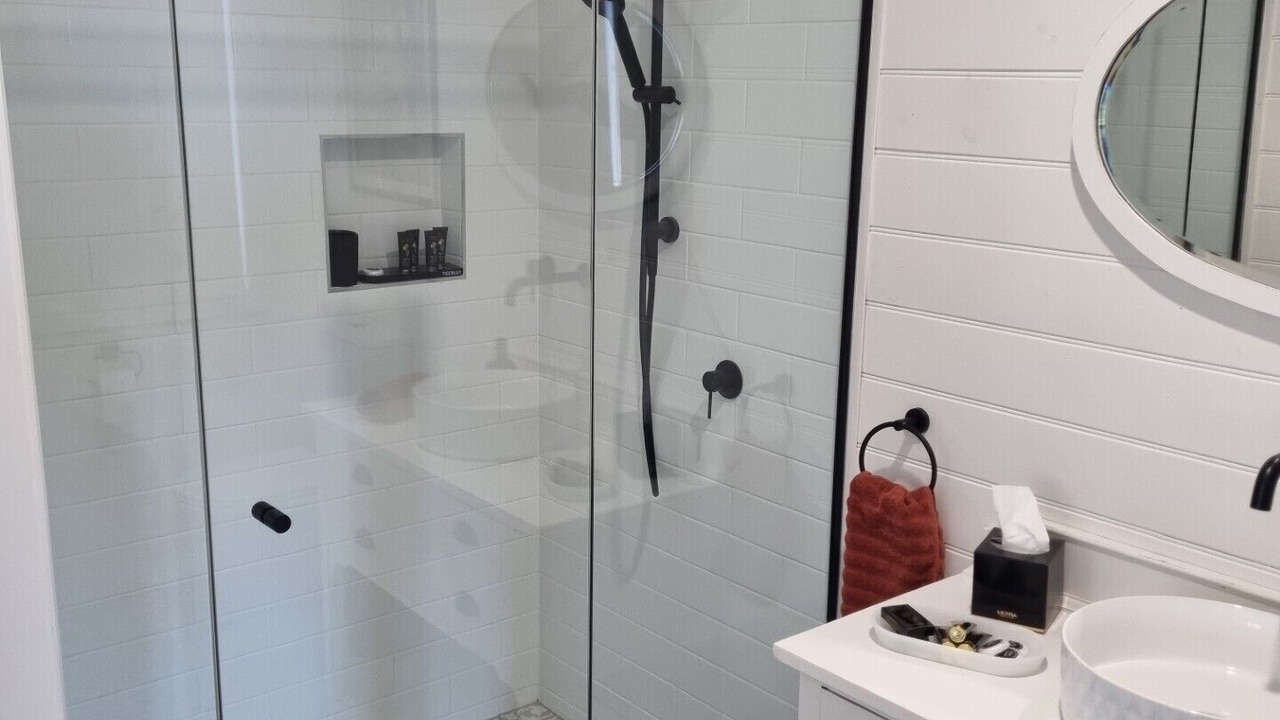 Photo of Bathroom in Trafalgar East