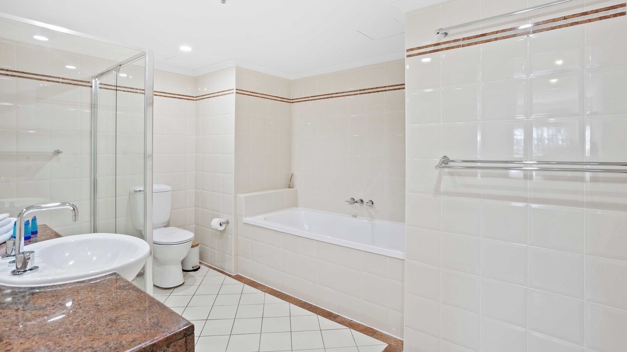 Photo of Bathroom in Main Beach