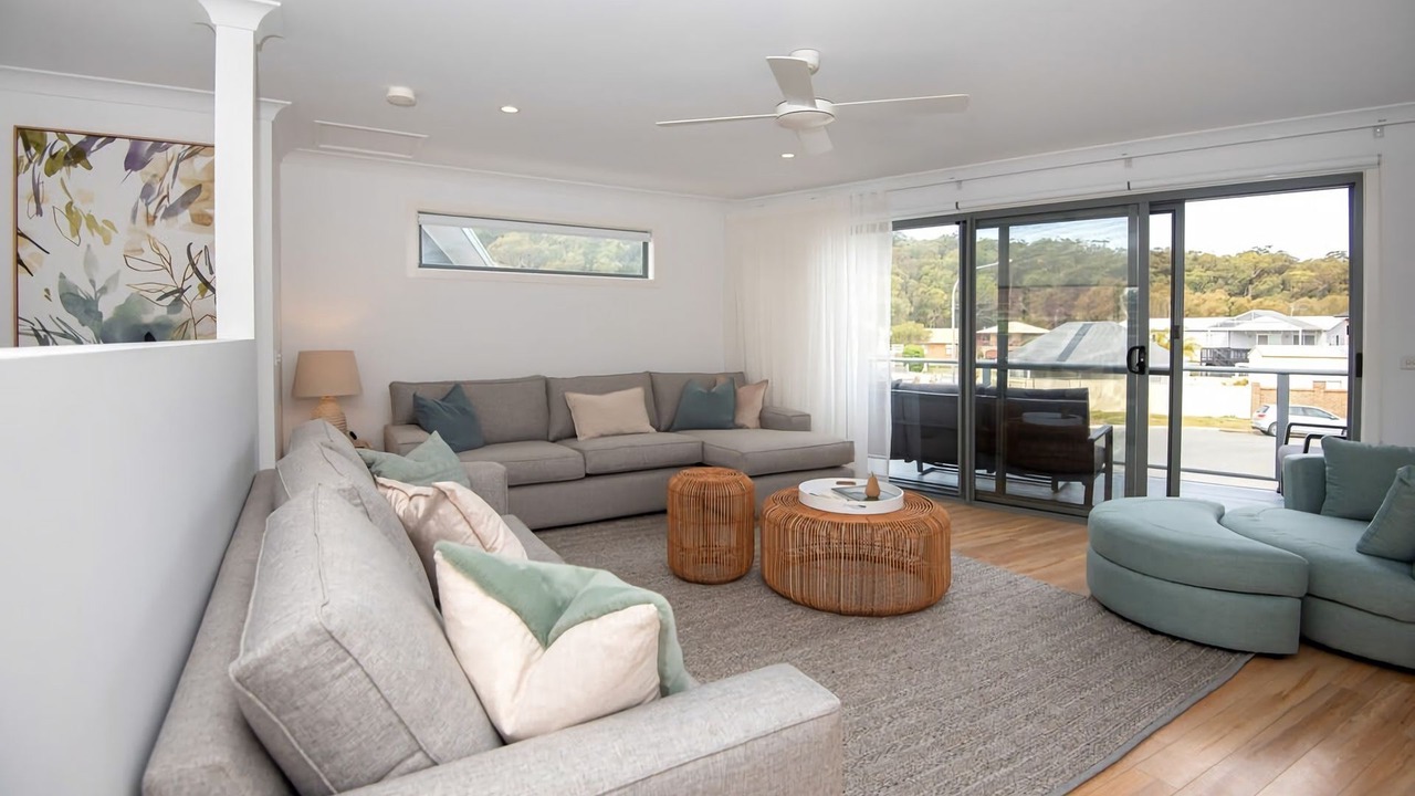 Photo of Livingroom in Maloneys Beach
