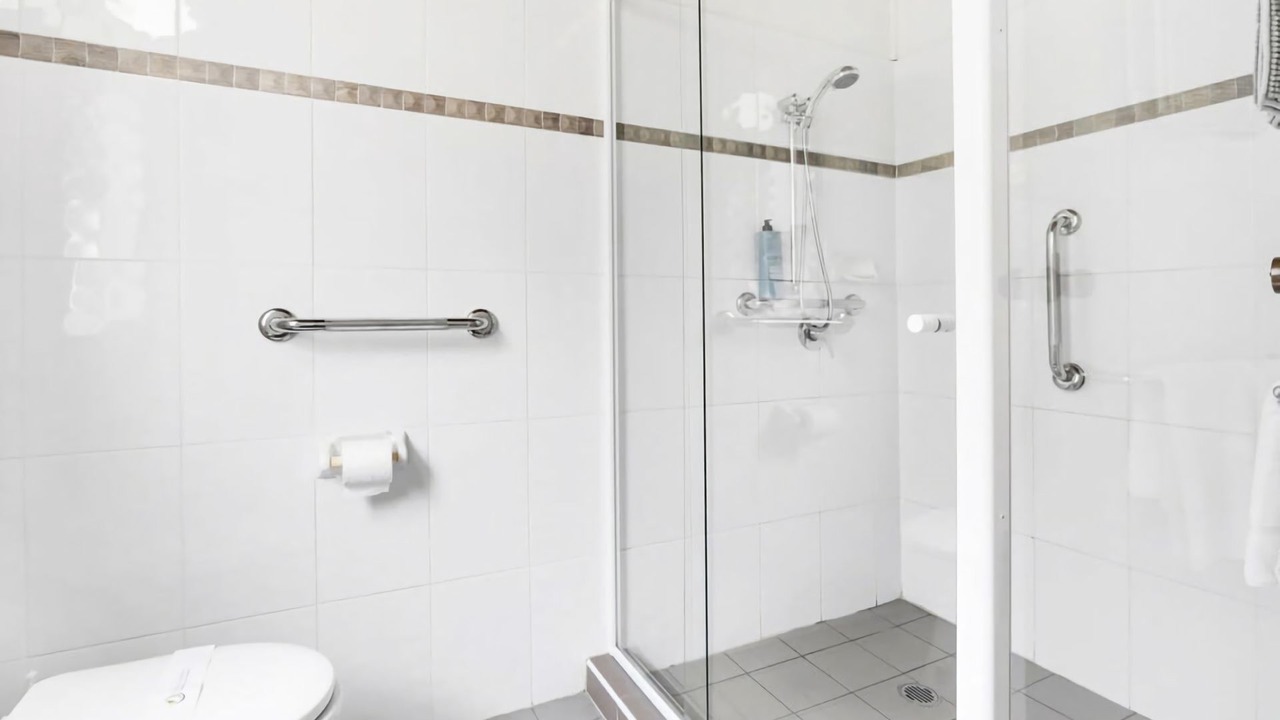 Photo of Bathroom in Salamander Bay