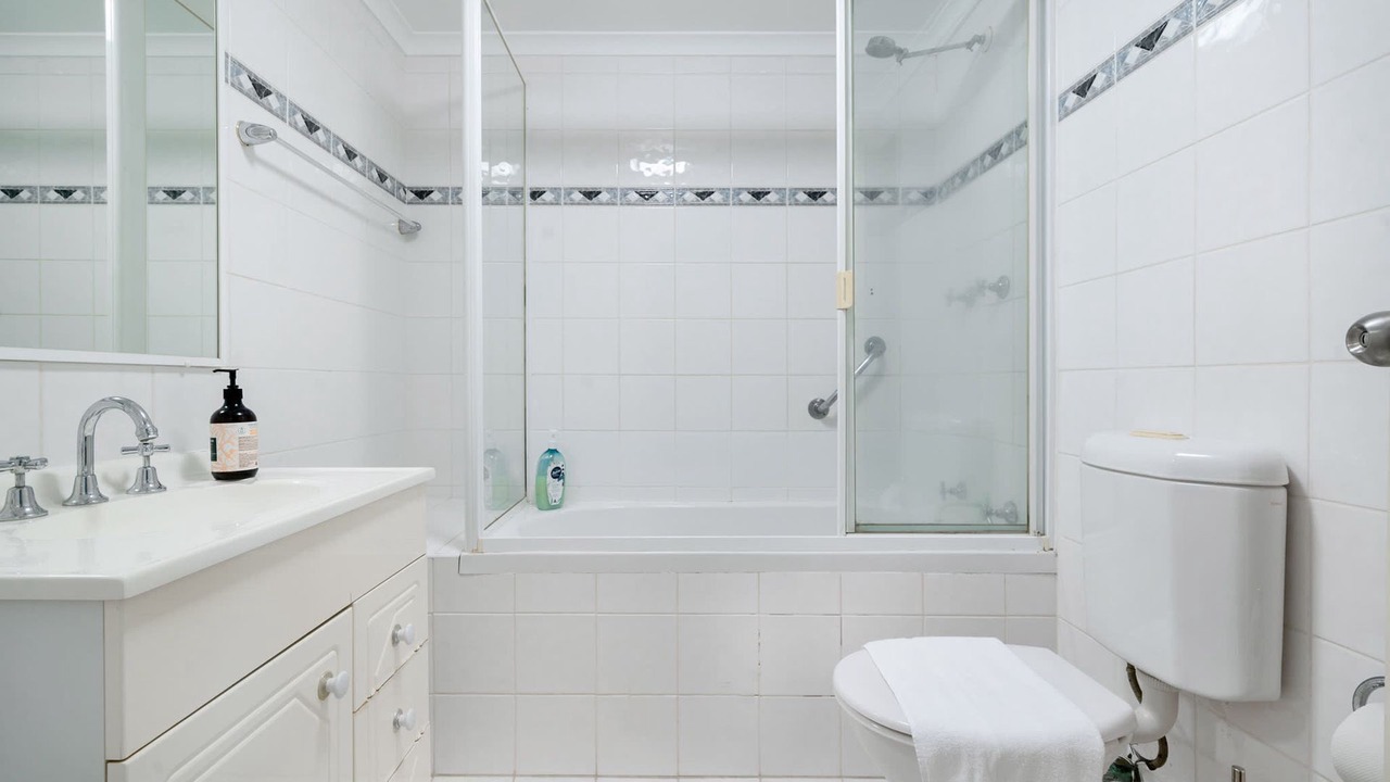 Photo of Bathroom in Crows Nest