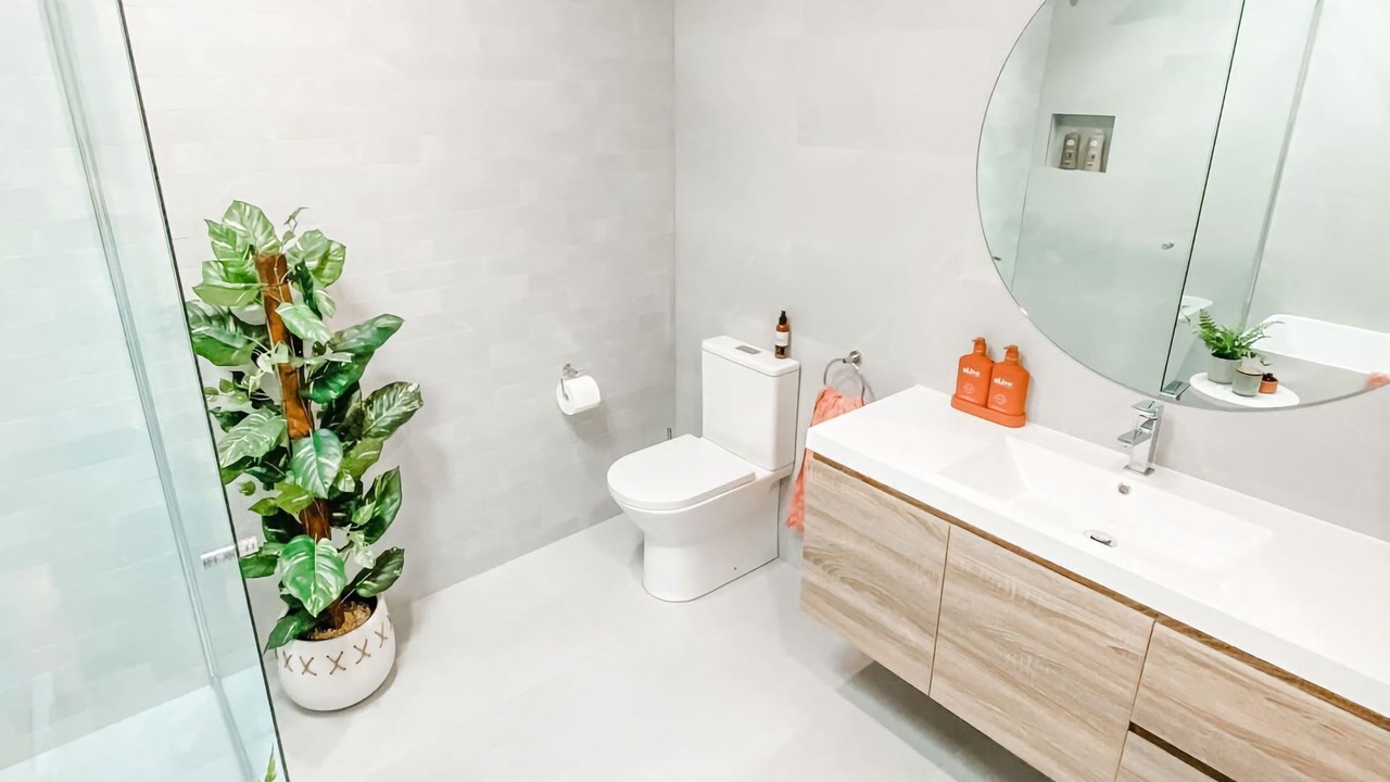 Photo of Bathroom in Shell Cove