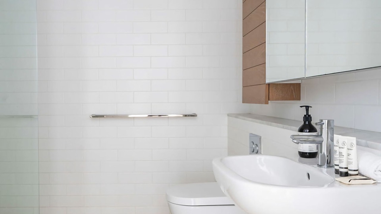 Photo of Bathroom in Crows Nest
