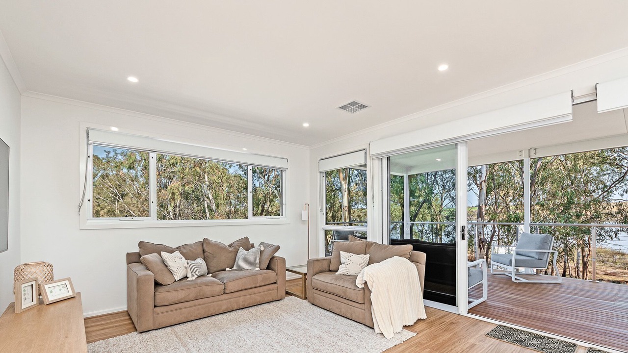 Photo of Livingroom in Walker Flat