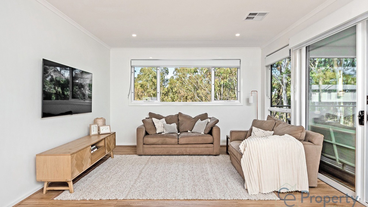 Photo of Livingroom in Walker Flat