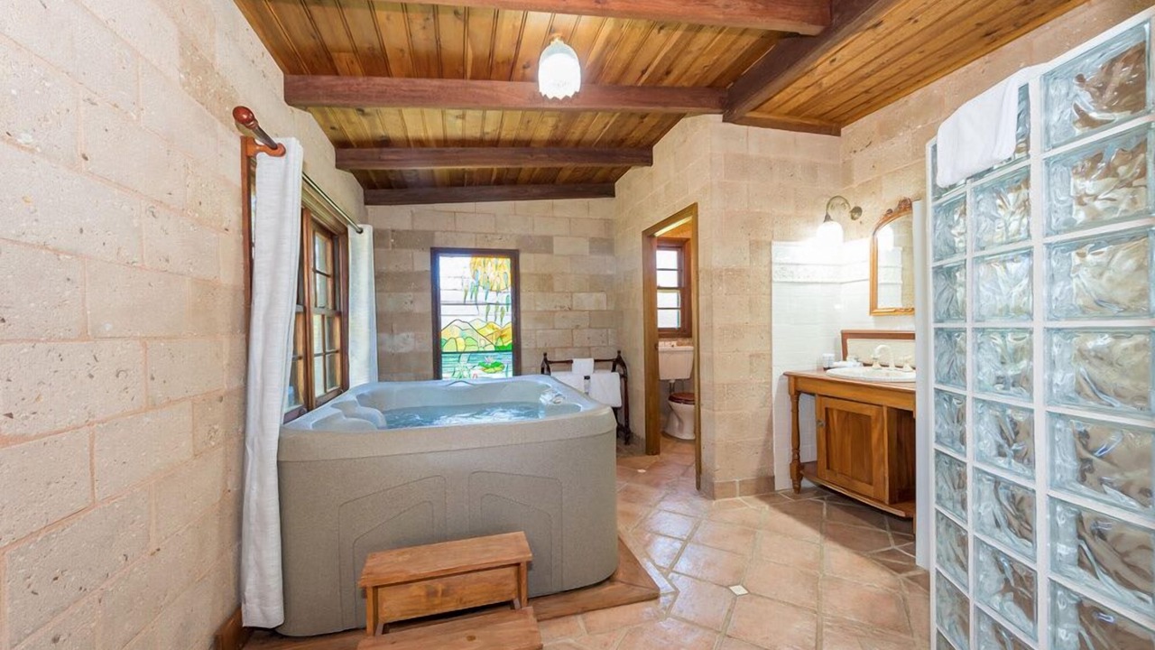 Photo of Bathroom in Possum Brush