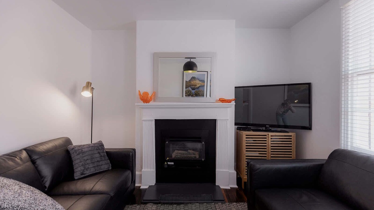 Photo of Livingroom in Battery Point