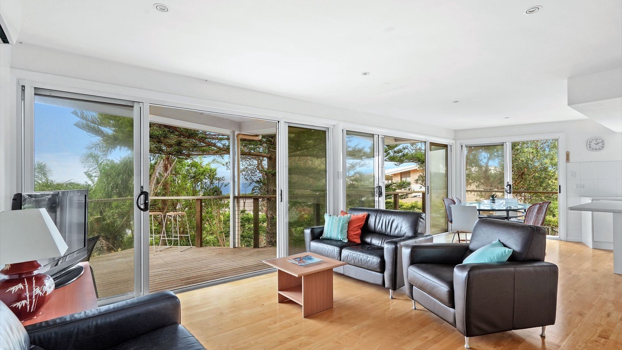 Photo of Livingroom in Forresters Beach