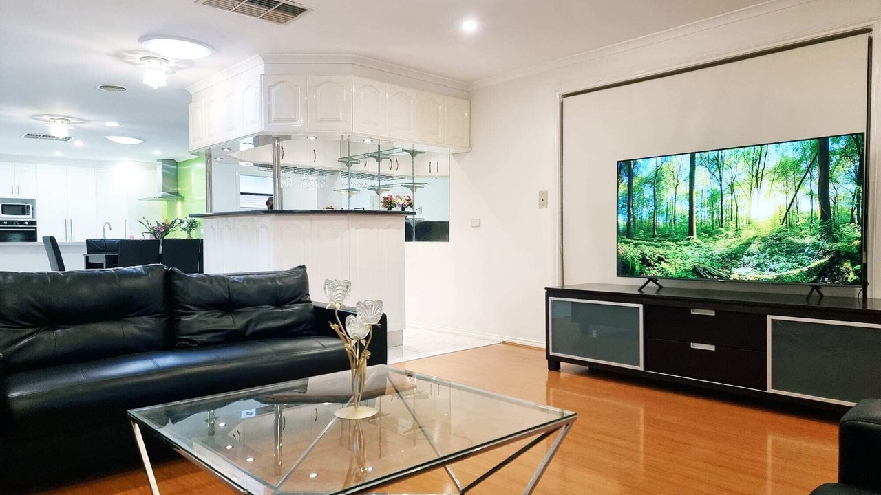 Photo of Livingroom in Sunshine West