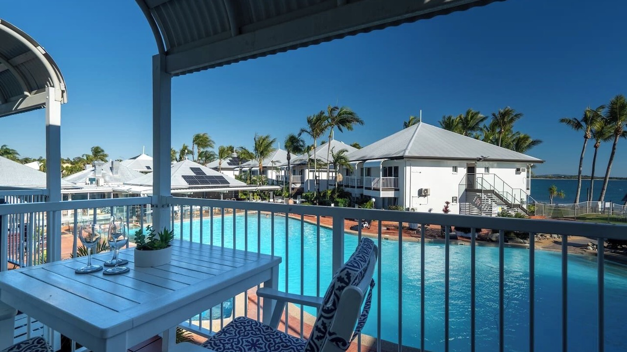 Photo of Outdoor in Dolphin Heads