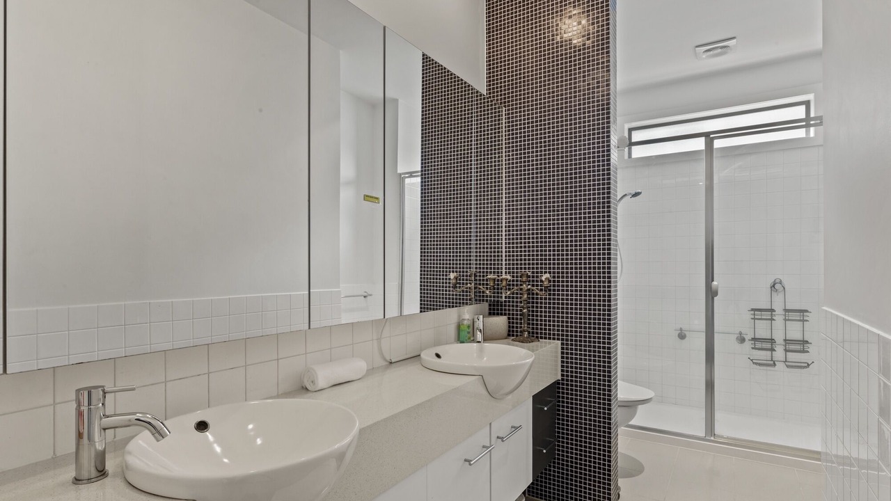 Photo of Bathroom in Sanctuary Lakes