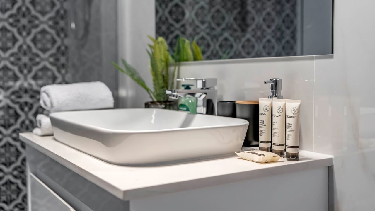 Photo of Bathroom in Hawker