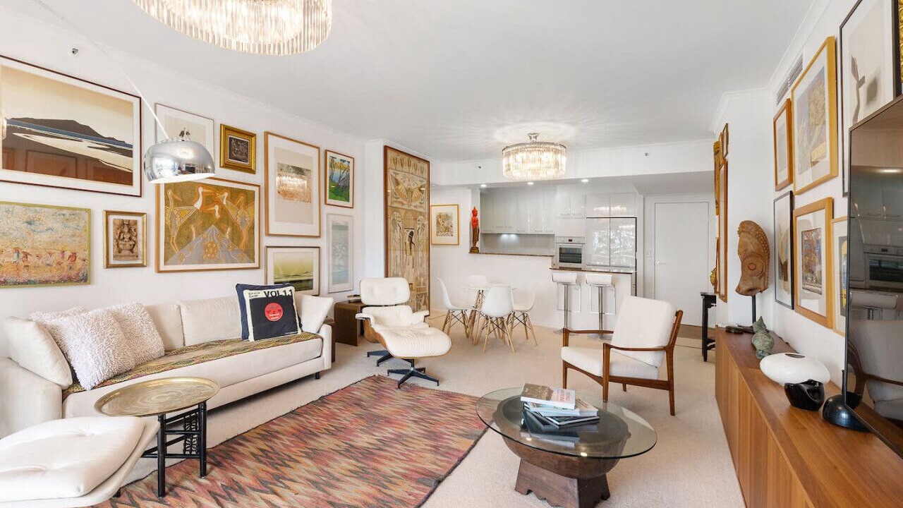 Photo of Livingroom in Main Beach